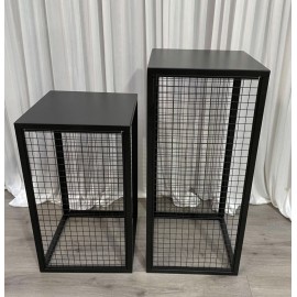 Mesh Plinth (black)