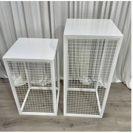 Mesh plinth (white)
